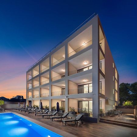 Ellure Luxury Suites สปลิท ภายนอก รูปภาพ
