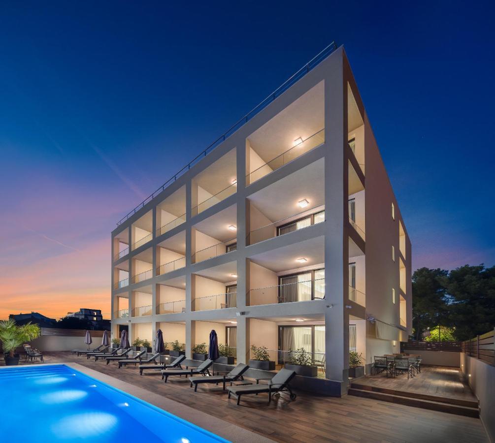 Ellure Luxury Suites สปลิท ภายนอก รูปภาพ