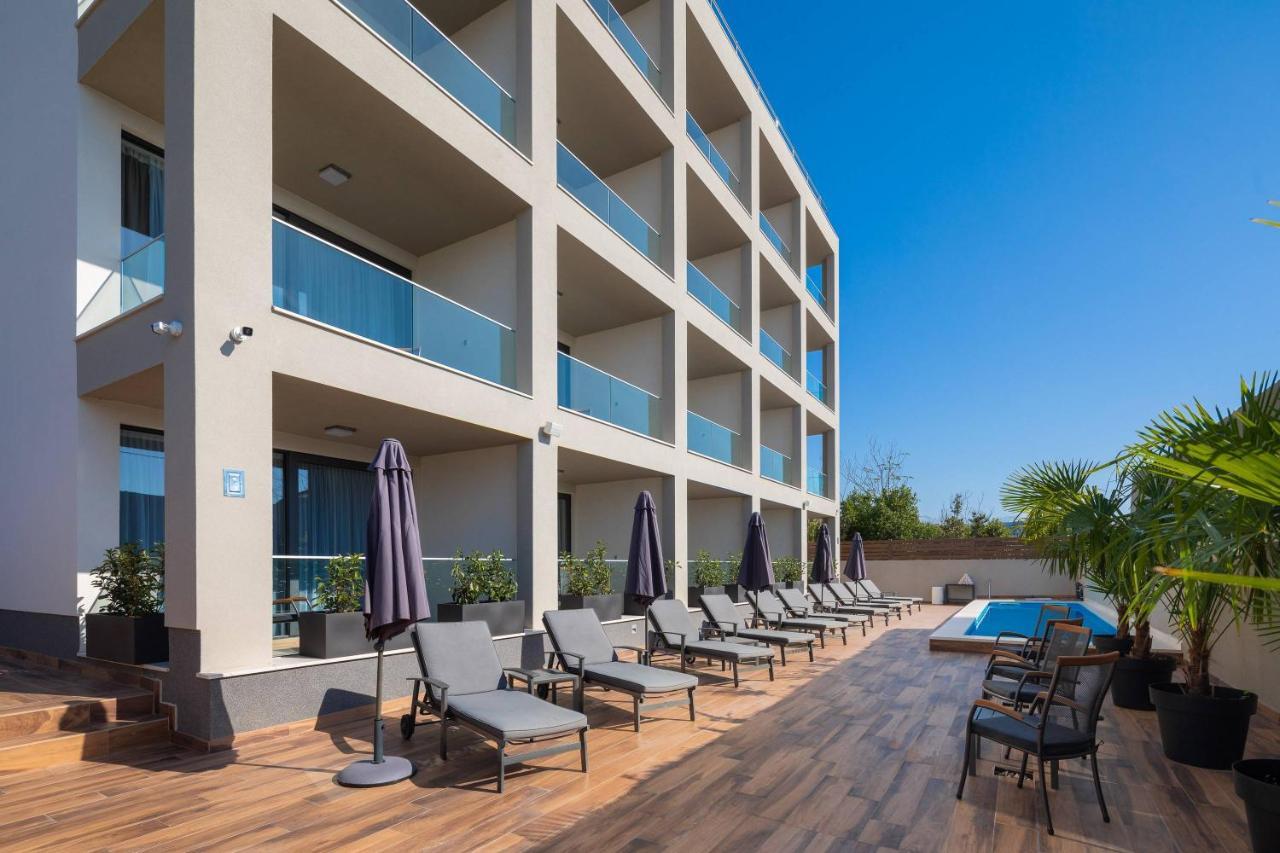 Ellure Luxury Suites สปลิท ภายนอก รูปภาพ
