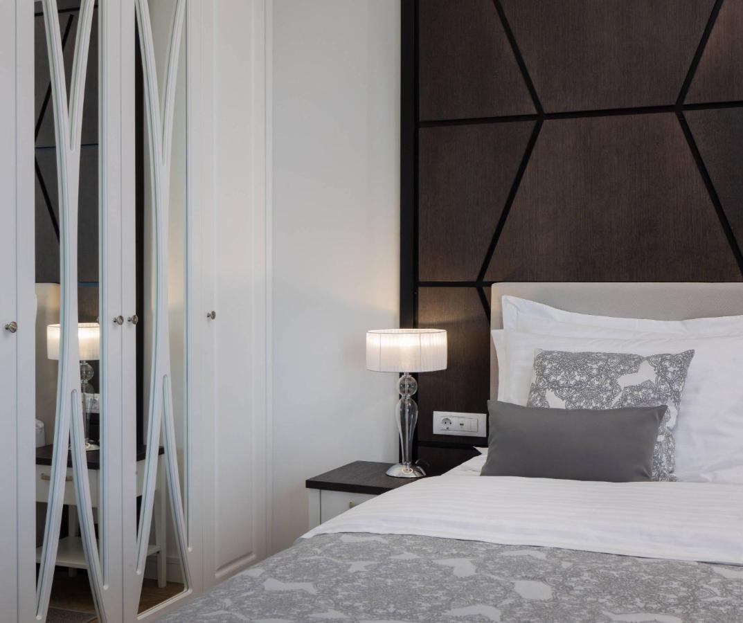 Ellure Luxury Suites สปลิท ภายนอก รูปภาพ