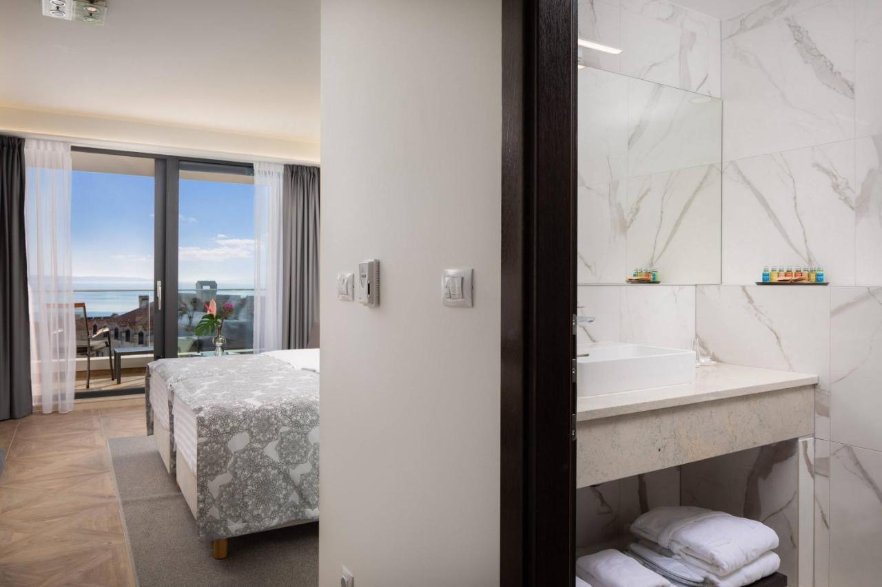 Ellure Luxury Suites สปลิท ภายนอก รูปภาพ