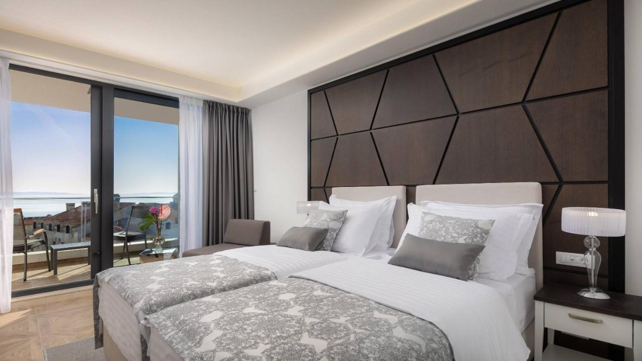 Ellure Luxury Suites สปลิท ภายนอก รูปภาพ